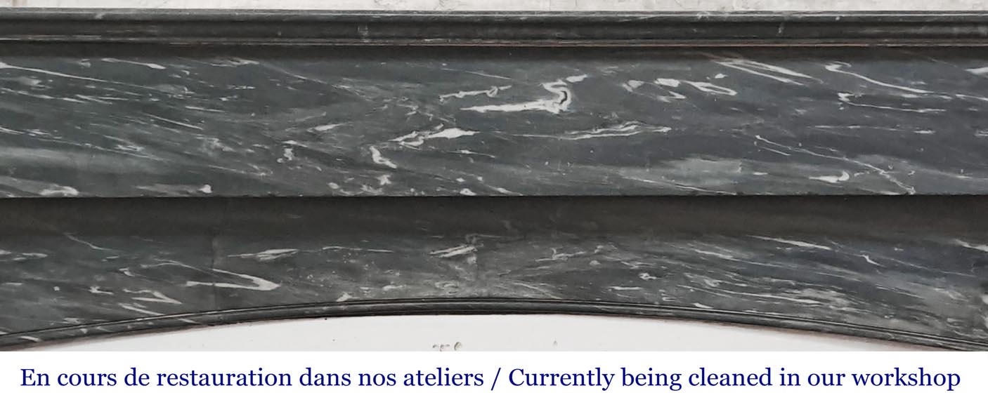 Cheminée d'époque Restauration en marbre bleu Turquin-1