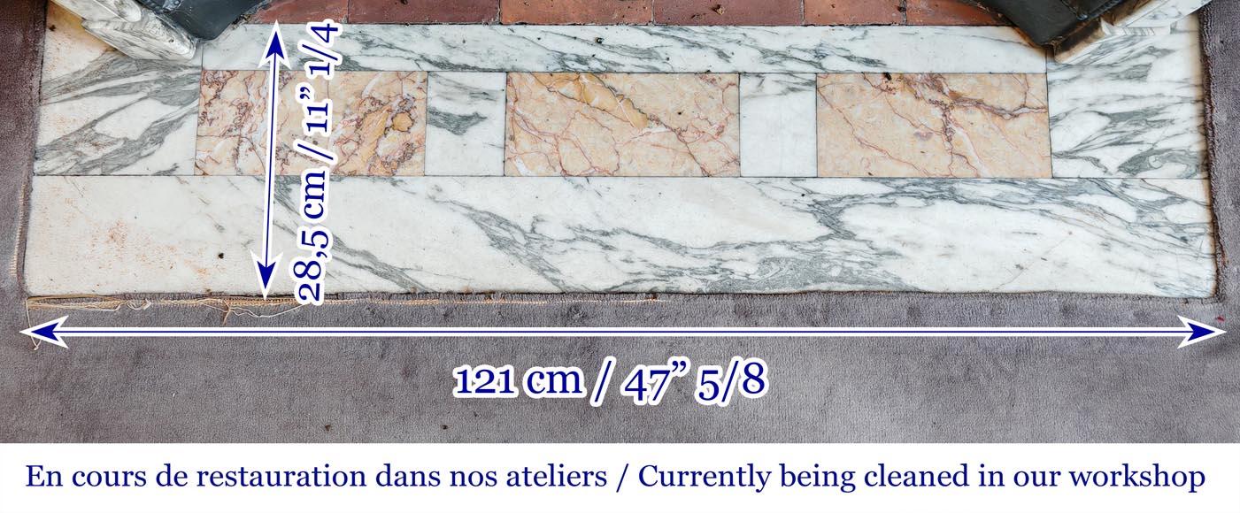 Cheminée de style Louis XVI à décor de cannelure en marbre Arabescato-8