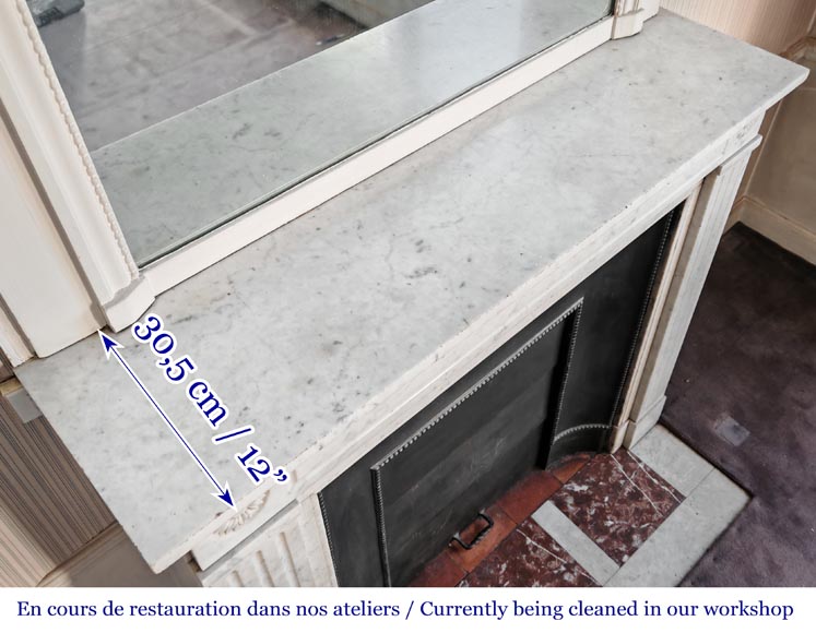 Cheminée de style Louis XVI aux marguerites stylisées, en marbre de Carrare-9