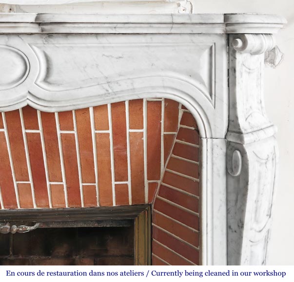 Cheminée de style Louis XV modèle Pompadour, en marbre de Carrare Cheminée de style Louis XV modèle Pompadour, en marbre de Carrare-6