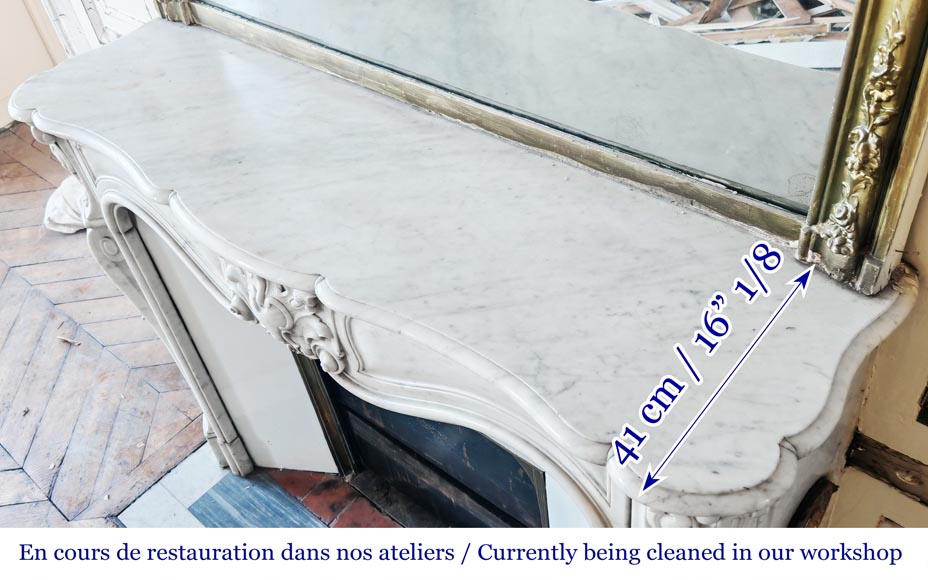 Cheminée de style Louis XV en marbre de Carrare-9