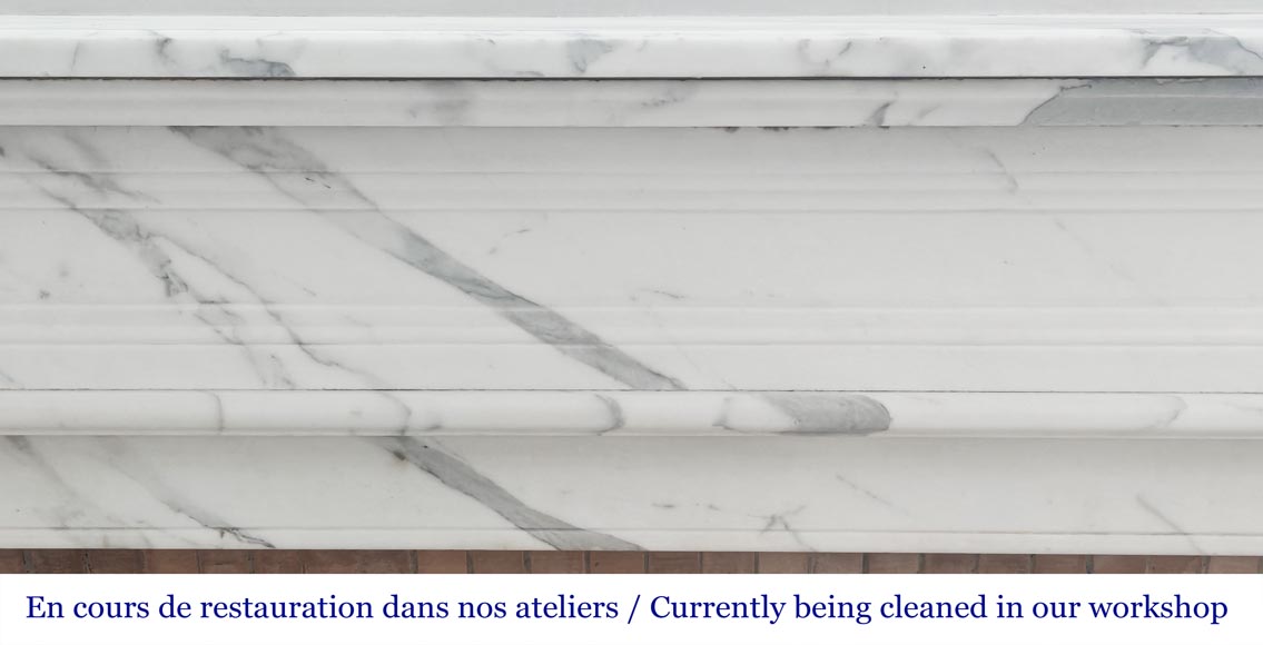 Cheminée de style Louis XVI moulurée en marbre arabescato-1