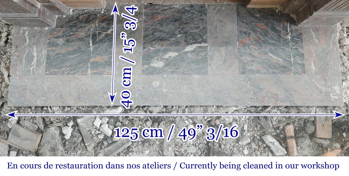 Cheminée de style Louis XVI aux pieds cannelés en marbre enjugerais-8