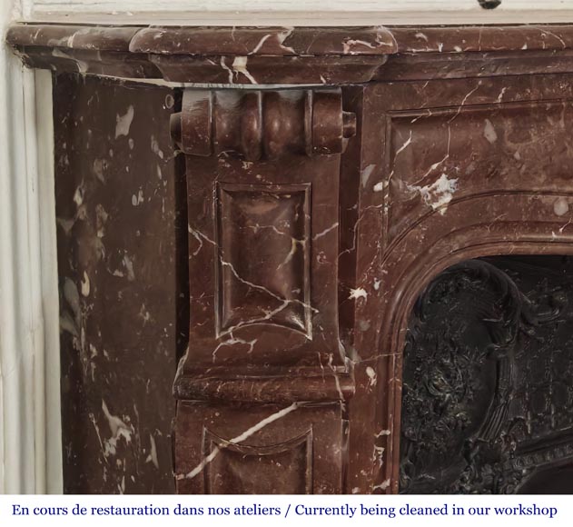 Cheminée de style Louis XV modèle Pompadour en marbre rouge du nord-3