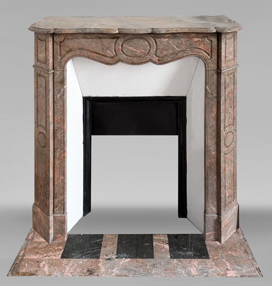 Cheminée de style Louis XV modèle Pompadour en marbre rose enjugerai-0