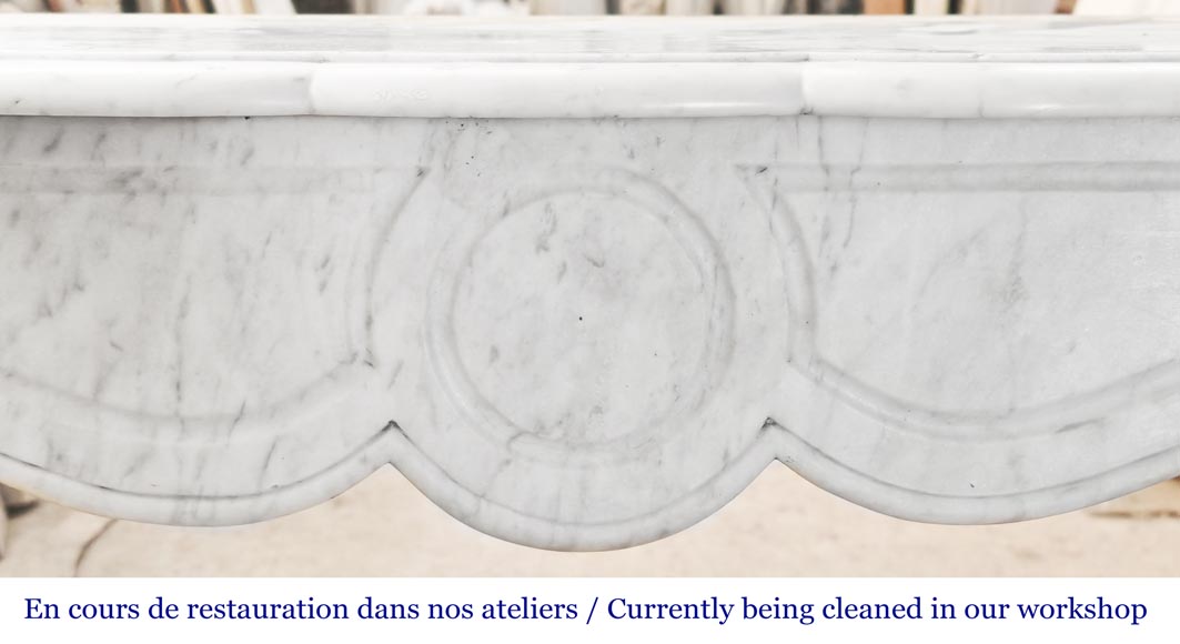 Cheminée de style Louis XV modèle Pompadour en marbre de Carrare-1