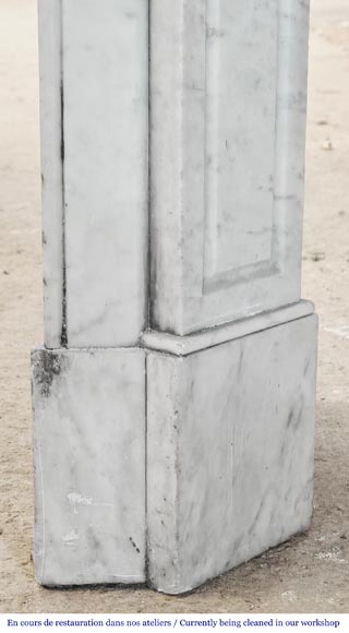 Cheminée de style Louis XV modèle Pompadour en marbre de Carrare-6