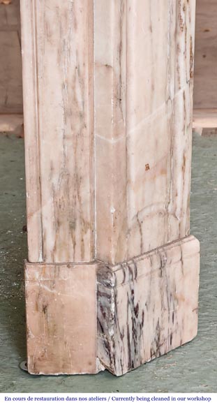 Cheminée de style Louis XV modèle Pompadour en marbre rose Portugais-6