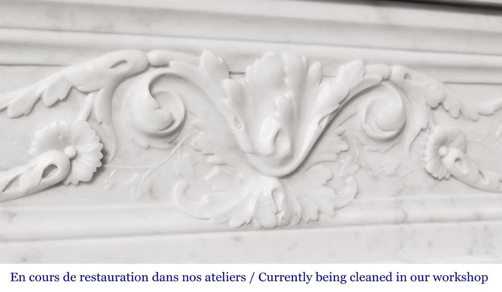 Cheminée de style Louis XVI à décor végétal, en marbre de Carrare Cheminée de style Louis XVI à décor végétal, en marbre de Carrare-2