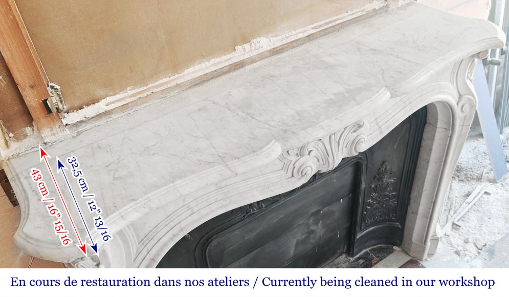 Cheminée de style Louis XV décorée d'une palmette, en marbre de Carrare Cheminée de style Louis XV décorée d'une palmette, en marbre de Carrare-12