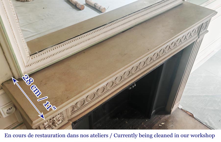 Cheminée de style Louis XVI décorée d'une frise à la grecque-10
