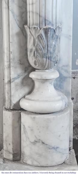 Cheminée galbée de style Louis XVI, à demi colonne corinthienne, en marbre arabescato Cheminée galbée de style Louis XVI, à demi colonne corinthienne, en marbre arabescato-8