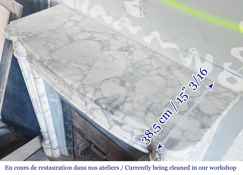 Cheminée galbée de style Louis XVI, à demi colonne corinthienne, en marbre arabescato Cheminée galbée de style Louis XVI, à demi colonne corinthienne, en marbre arabescato-11