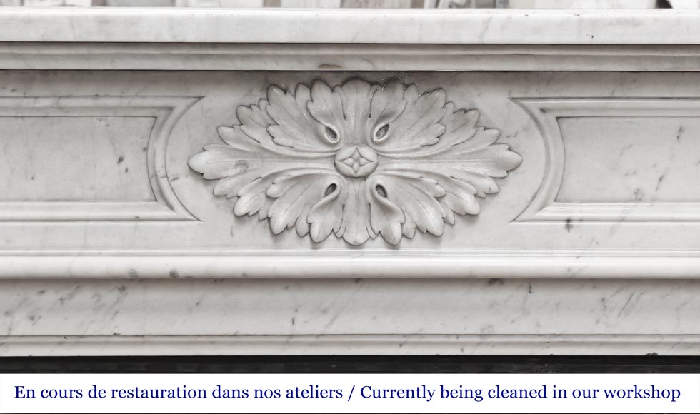 Cheminée de style Louis XVI en marbre de Carrare Cheminée de style Louis XVI en marbre de Carrare-1