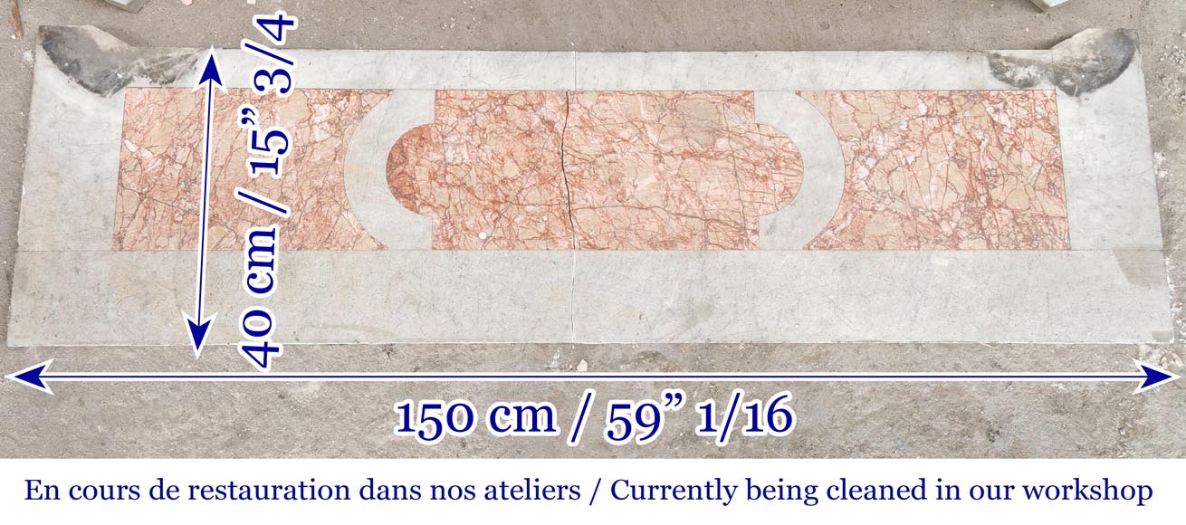 Cheminée de style Louis XV en marbre de Carrare décorée d'une palmette-9