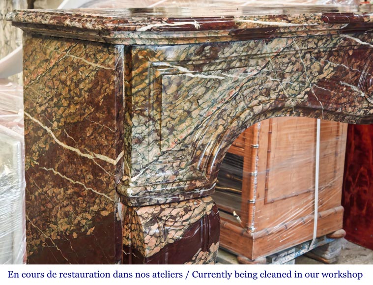 Cheminée de style Louis XV en marbre de Campan, décorée d'une coquille-4