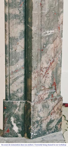 Cheminée de style Louis XV modèle Pompadour en marbre bois Jourdan-7