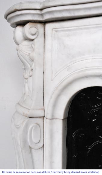 Cheminée de style Louis XV à la palmette asymétrique, en marbre de Cararre Cheminée de style Louis XV à la palmette asymétrique, en marbre de Cararre-6