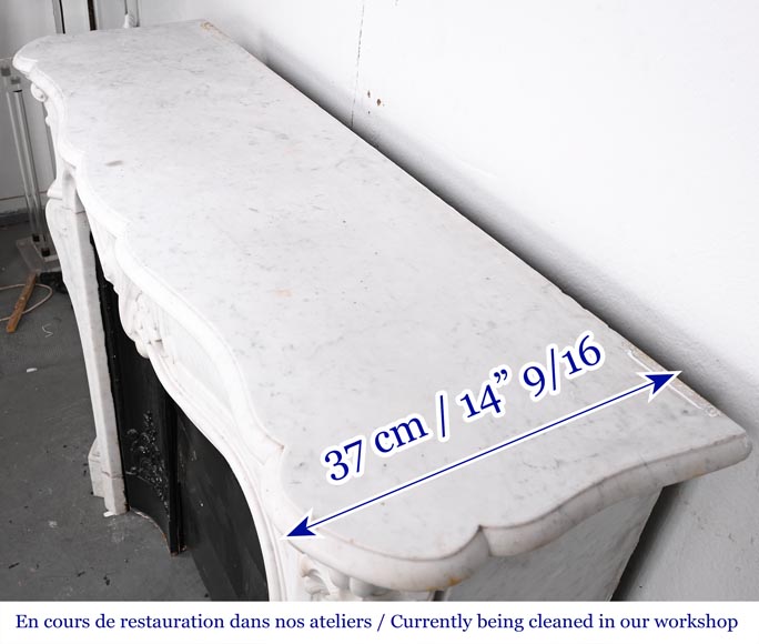Cheminée de style Louis XV à la palmette asymétrique, en marbre de Cararre Cheminée de style Louis XV à la palmette asymétrique, en marbre de Cararre-14