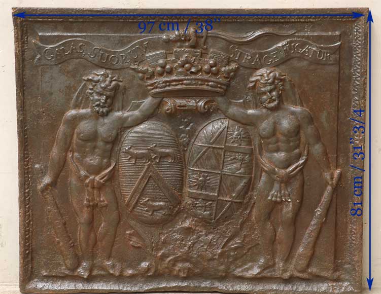 Plaque de cheminée ancienne aux armes de la famille de Jannel de Belval-11