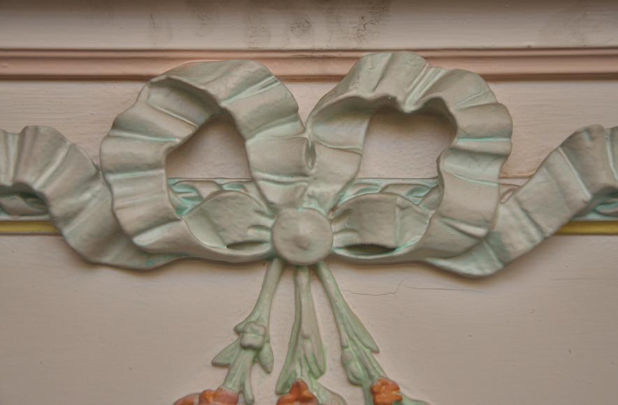 Trumeau ancien de style Louis XVI à décor de stuc polychrome représentant des guirlandes de fleurs-5